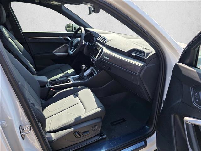Certified 2025 Audi Q3 2.0T Premium w/ Convenience Package AWD/4WD image 12