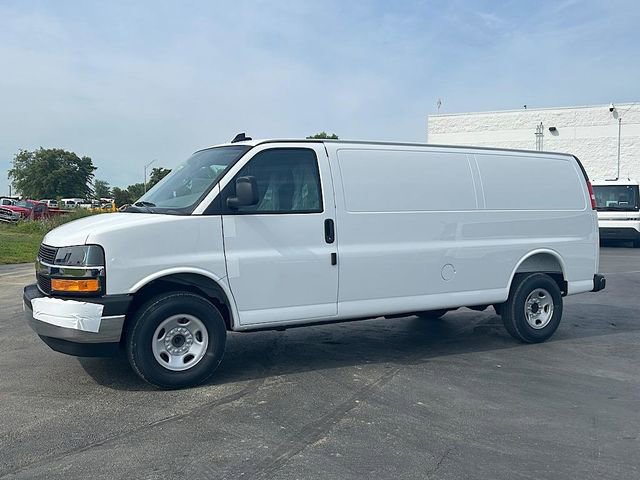 New 2025 Chevrolet Express 3500 Extended w/ Driver Convenience Package image 9
