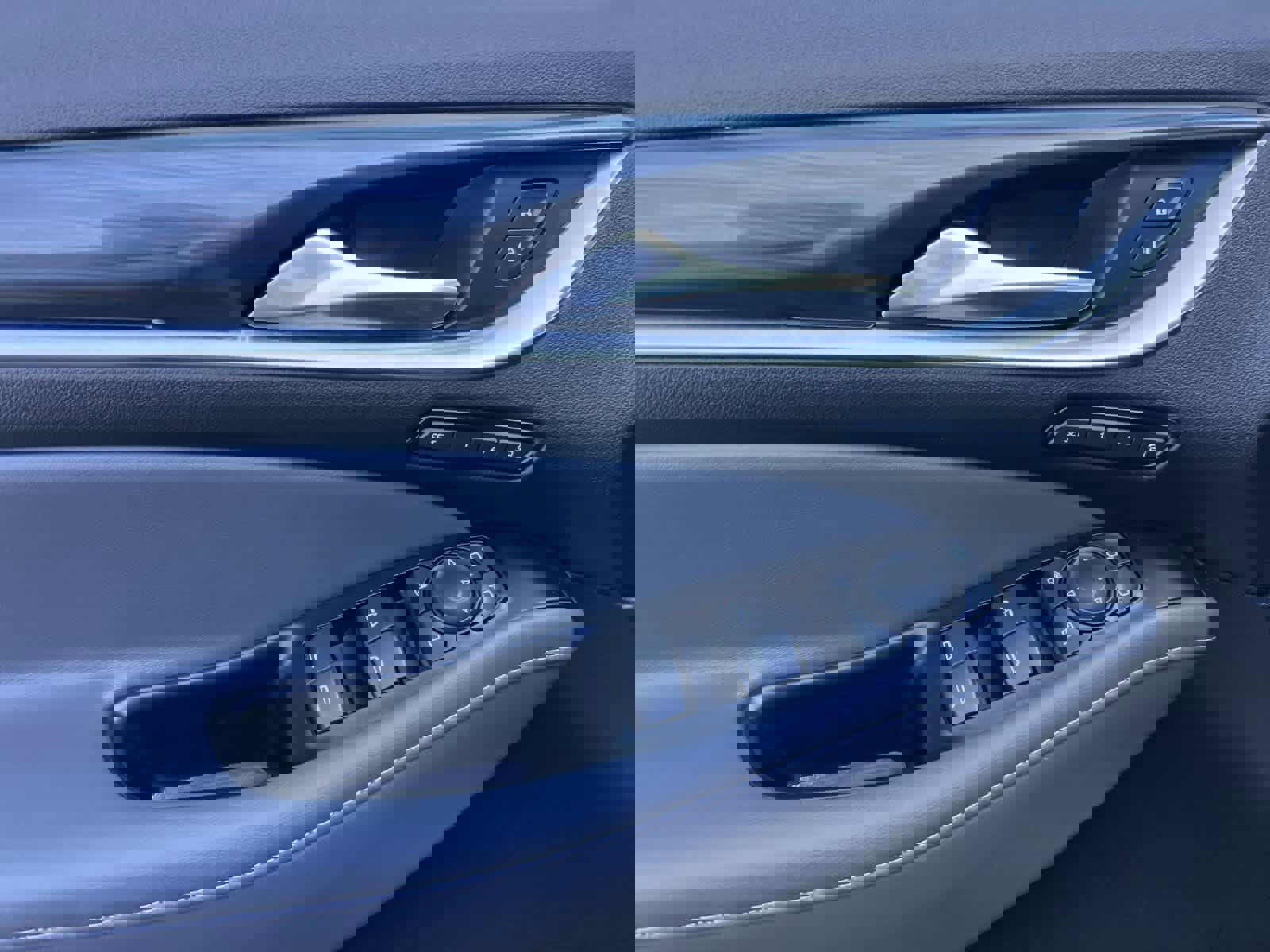 Used 2024 Buick Enclave Premium image 10