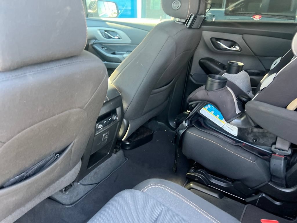 Used 2021 Chevrolet Traverse LT FWD image 24
