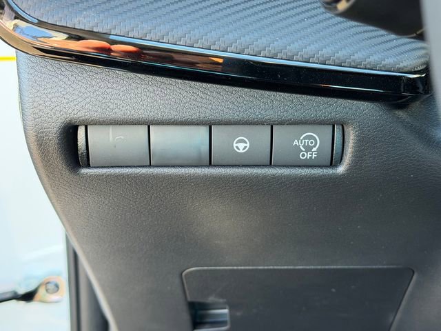 New 2026 Nissan Kicks SR w/ Cold Weather Package FWD image 12