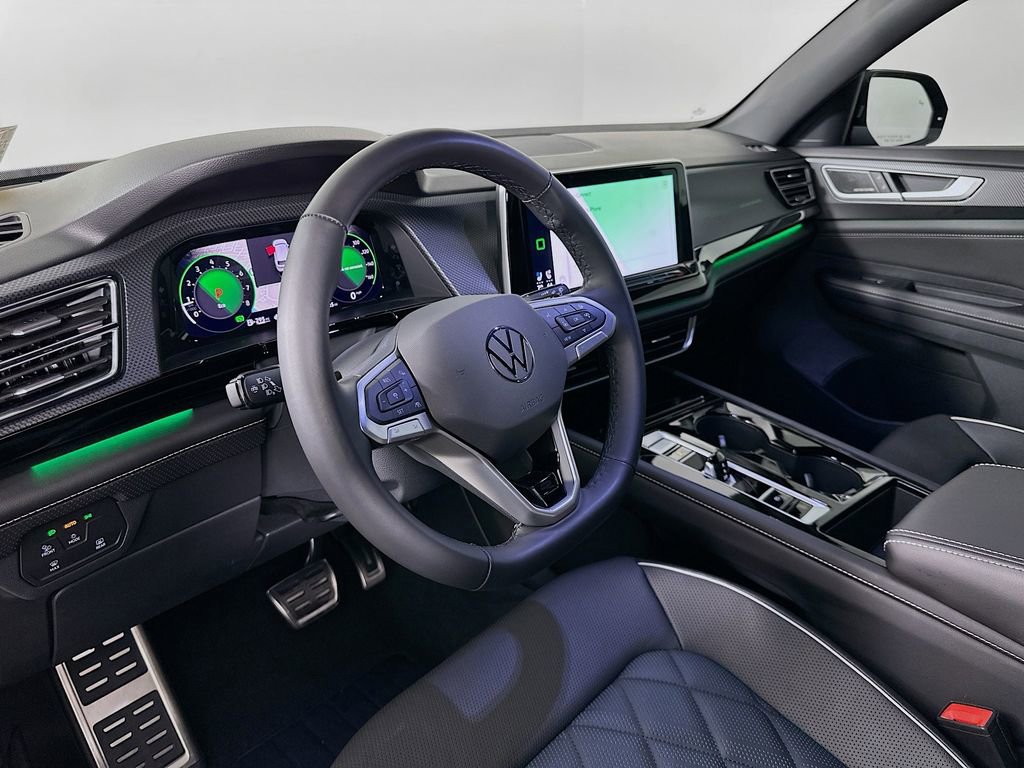 Used 2025 Volkswagen Atlas Cross Sport SEL Premium R-Line image 9