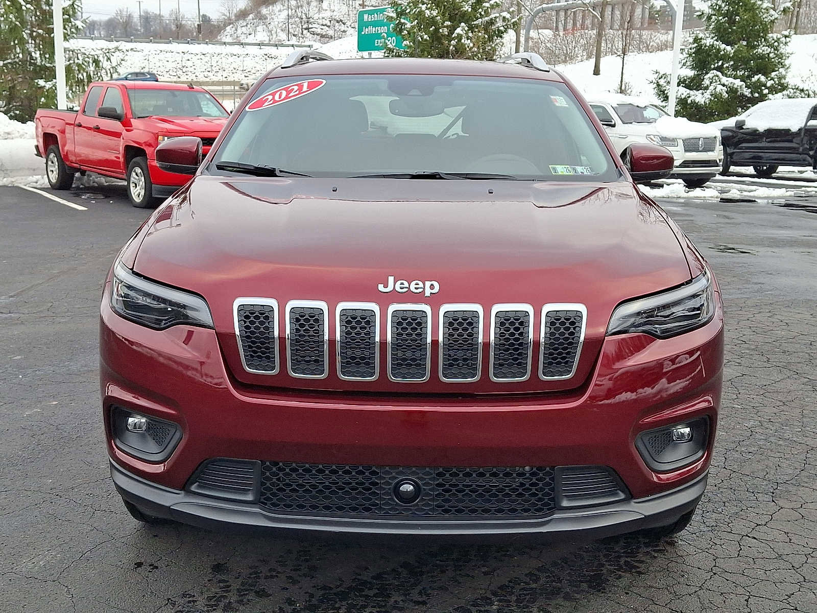 Used 2021 Jeep Cherokee Latitude Lux w/ Comfort/Convenience Group image 2