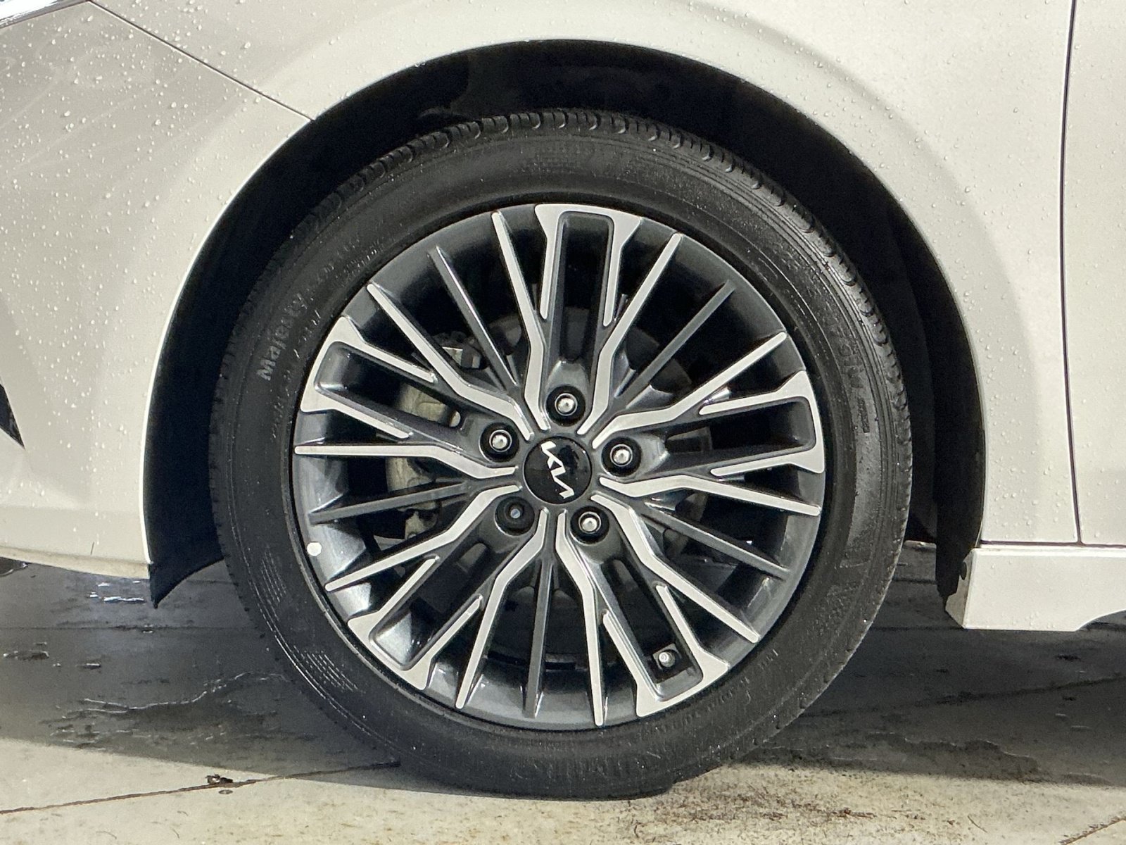 Used 2023 Kia Forte GT-Line FWD image 13