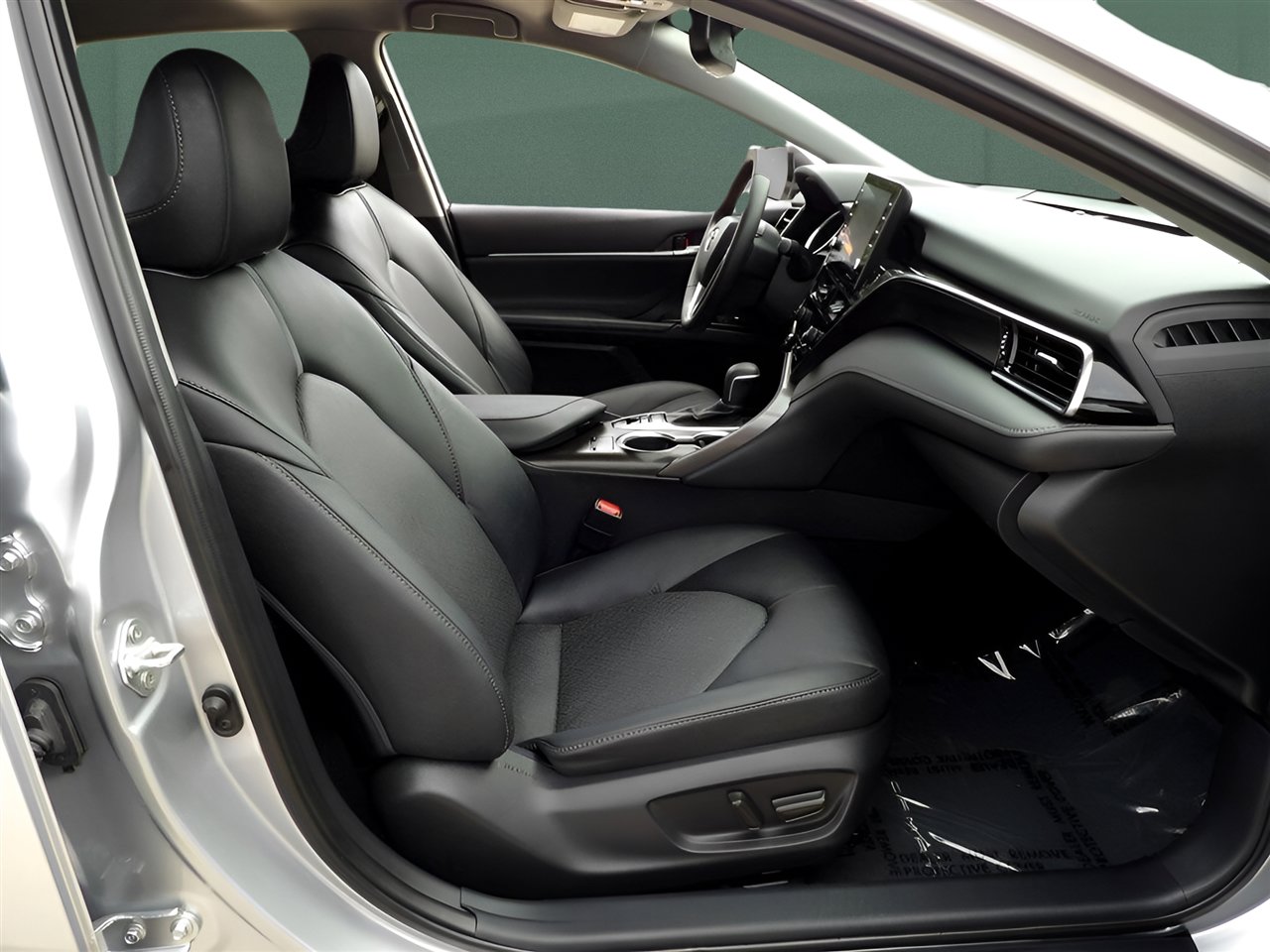 Used 2024 Toyota Camry XLE image 15