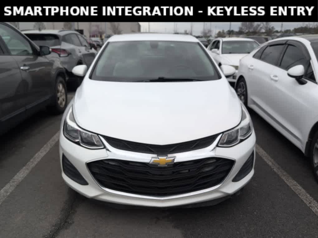 Used 2019 Chevrolet Cruze LS image 2