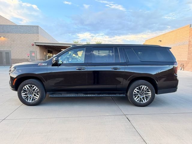 Used 2025 Chevrolet Suburban Z71 AWD/4WD image 11
