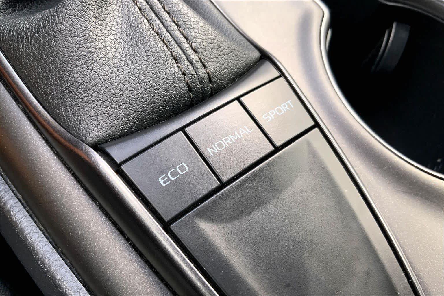 Used 2023 Toyota Camry SE FWD image 35