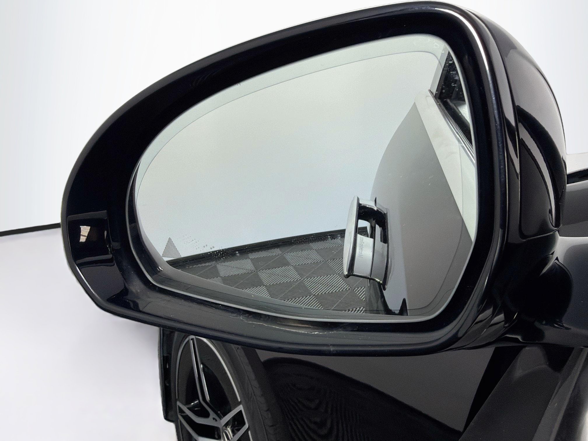 Used 2025 Mercedes-Benz E 350 Sedan w/ Winter Package image 16