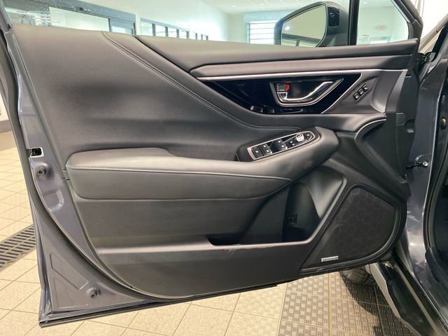 Used 2023 Subaru Outback Touring AWD/4WD image 11