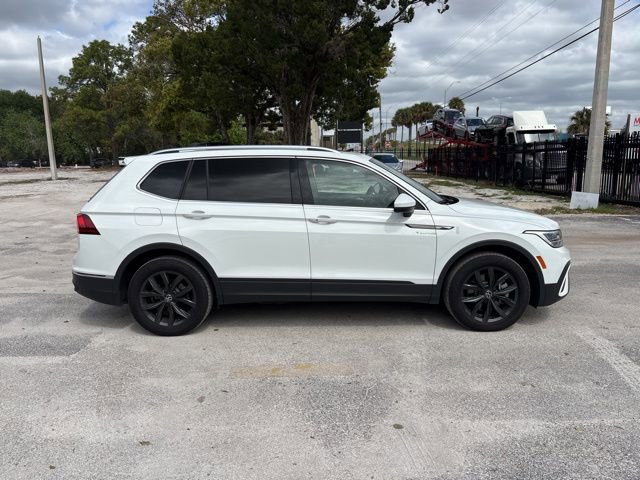 Used 2024 Volkswagen Tiguan SE image 19