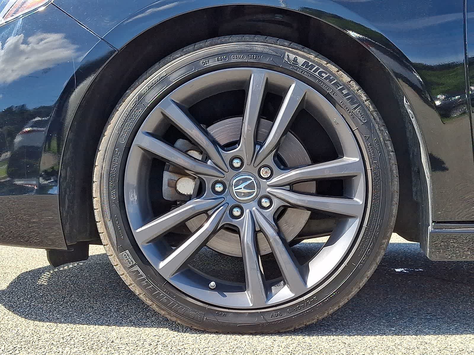 Used 2018 Acura TLX w/ Technology & A-SPEC Package FWD image 9