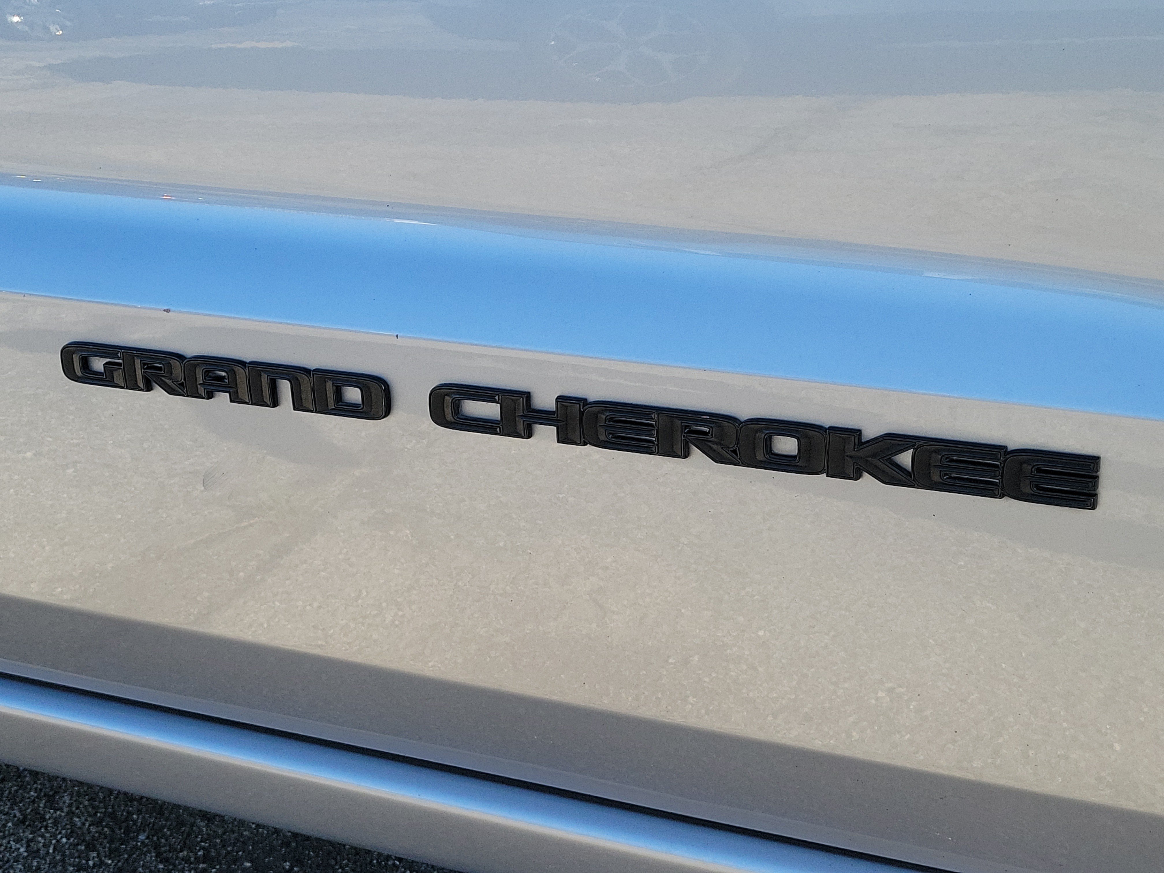 Used 2021 Jeep Grand Cherokee Laredo X RWD image 10