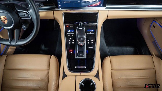 Used 2022 Porsche Panamera 4 w/ Premium Package image 8