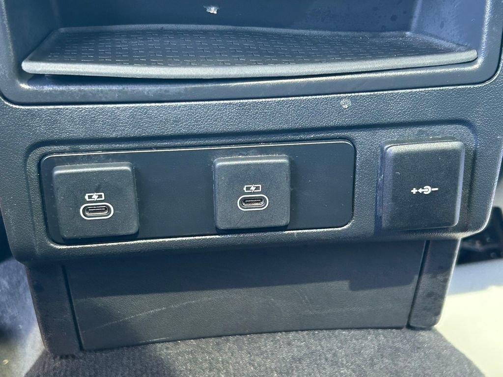 Used 2024 Jaguar F-PACE R-Dynamic S image 22