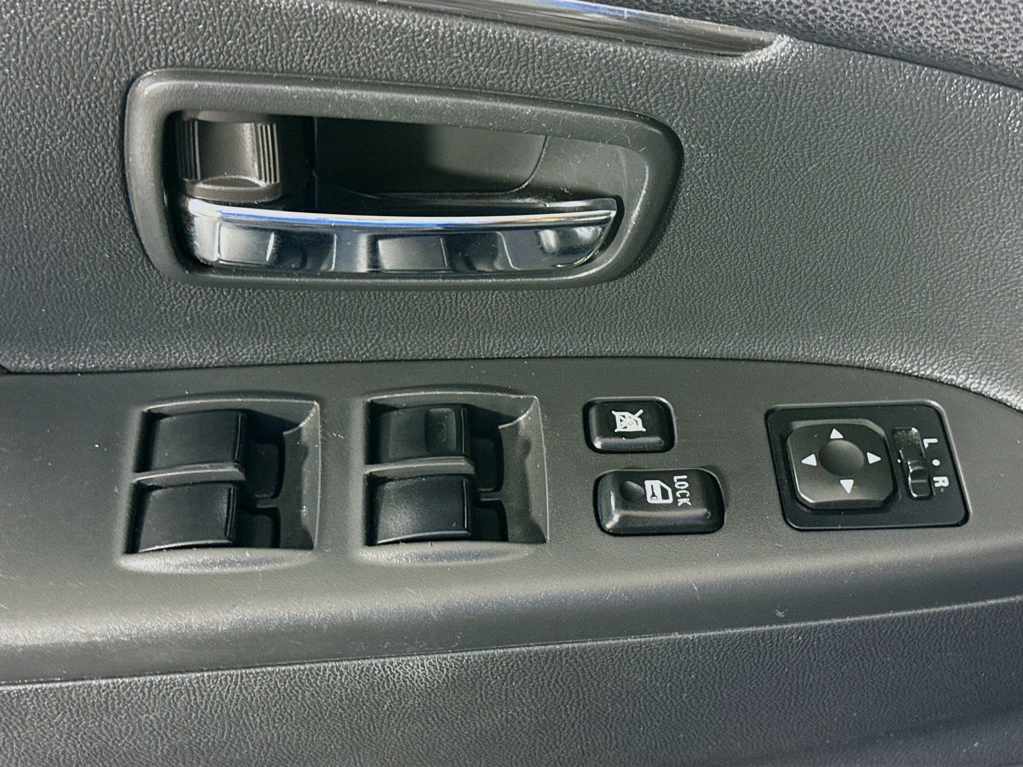 Used 2023 Mitsubishi Outlander Sport ES AWD/4WD image 23