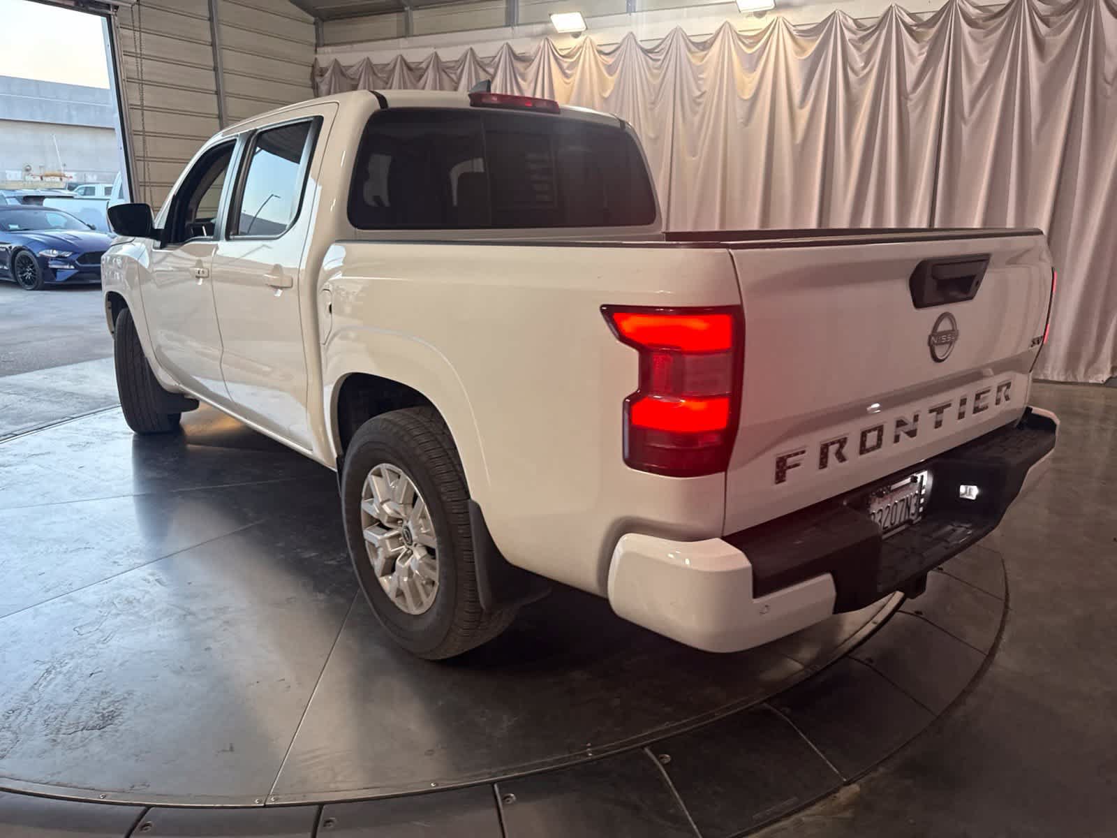 Used 2022 Nissan Frontier SV RWD image 7