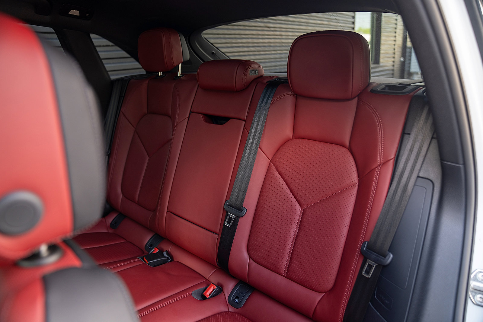 Certified 2026 Porsche Macan AWD/4WD image 20