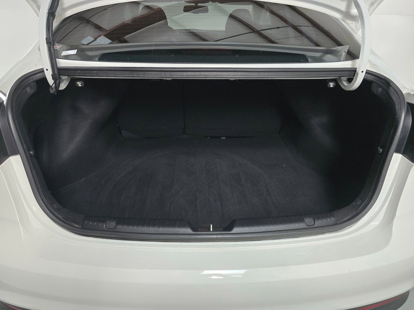 Used 2017 Kia Forte LX image 17