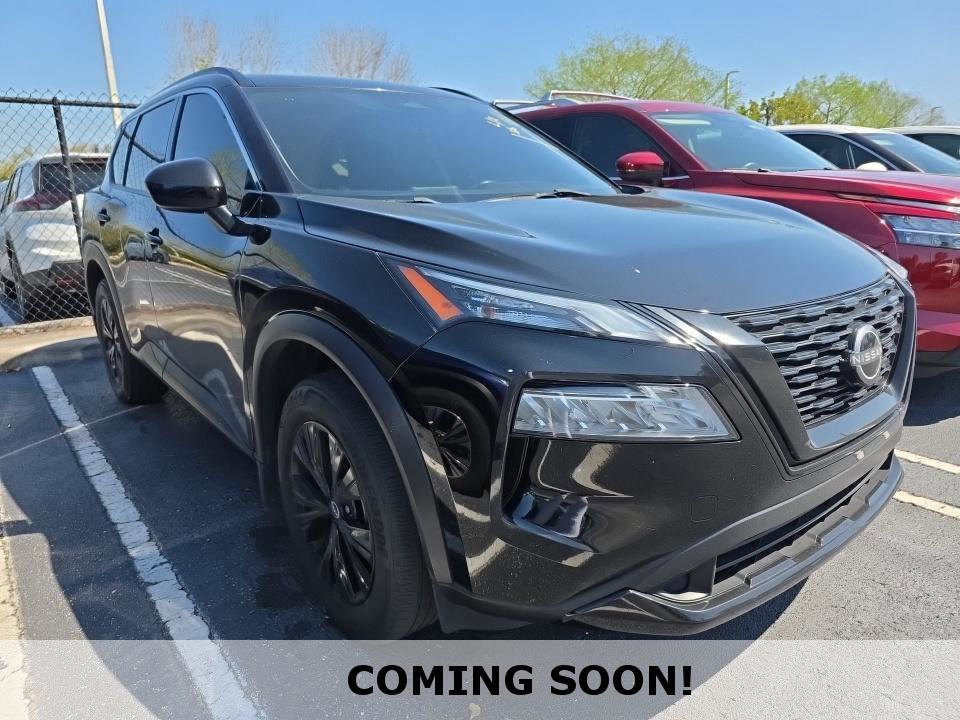 Used 2023 Nissan Rogue SV image 1