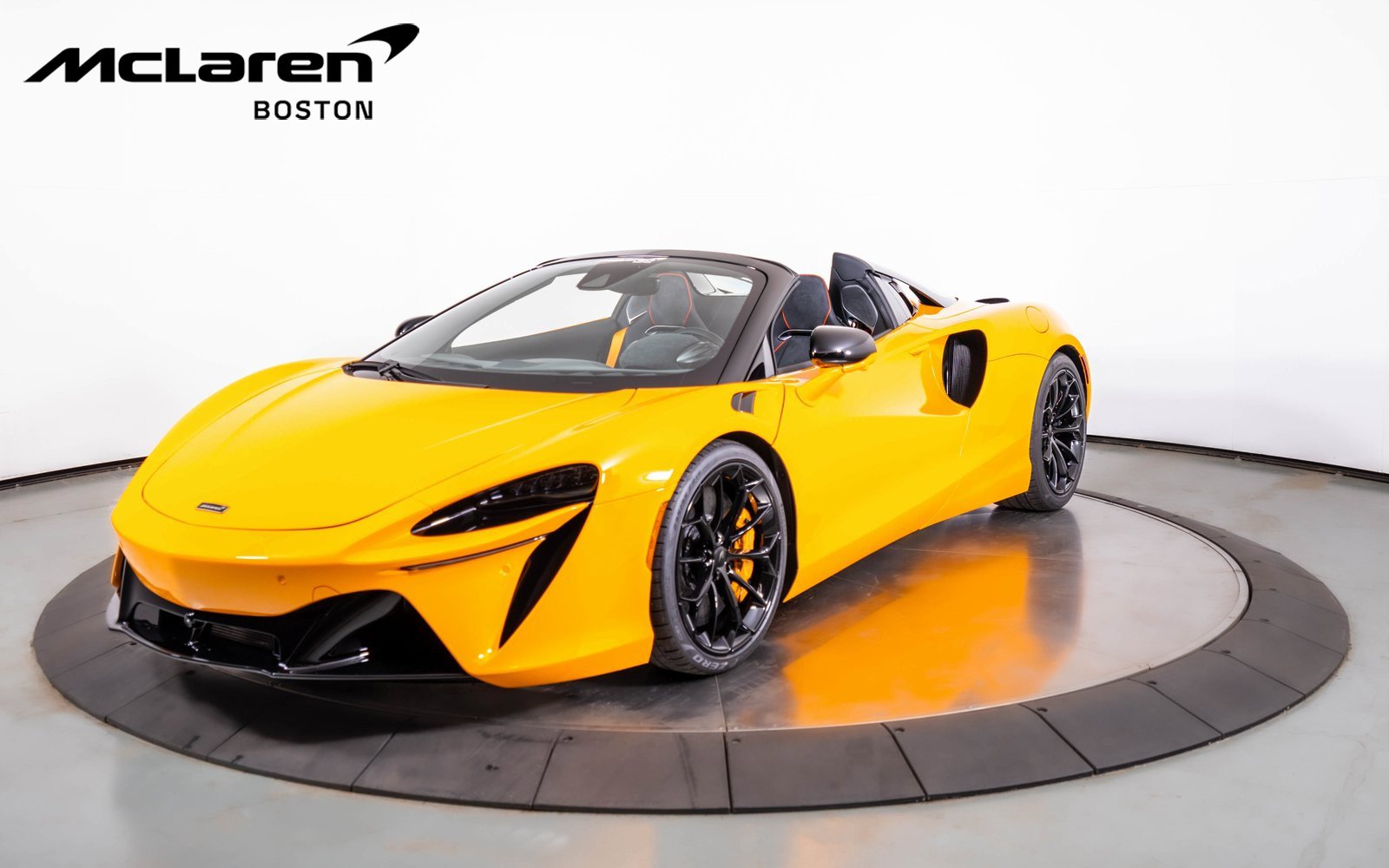 New 2025 McLaren Artura Spider video 1