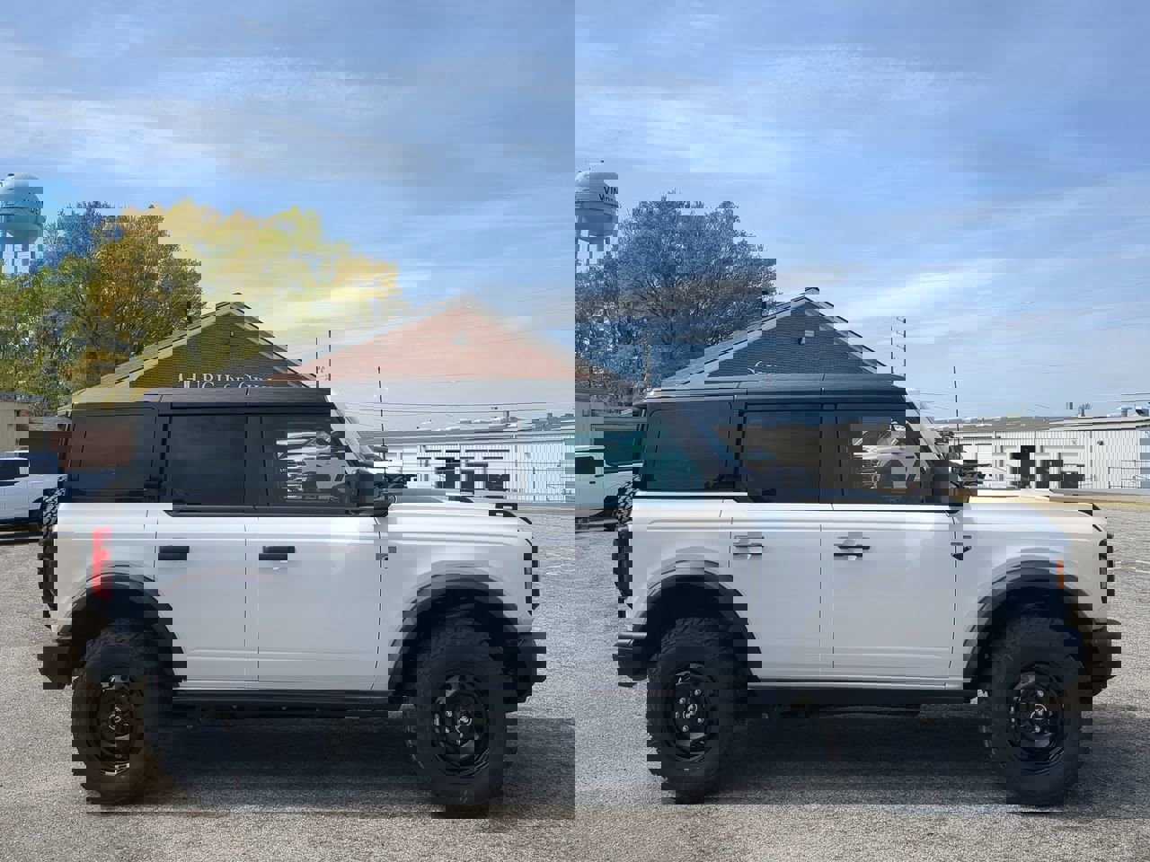 New 2026 Ford Bronco Big Bend w/ Black Diamond Package image 2