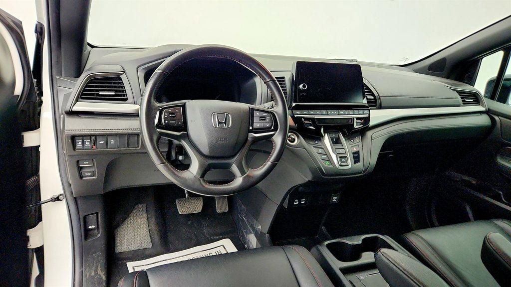 Used 2025 Honda Odyssey Sport-L image 12