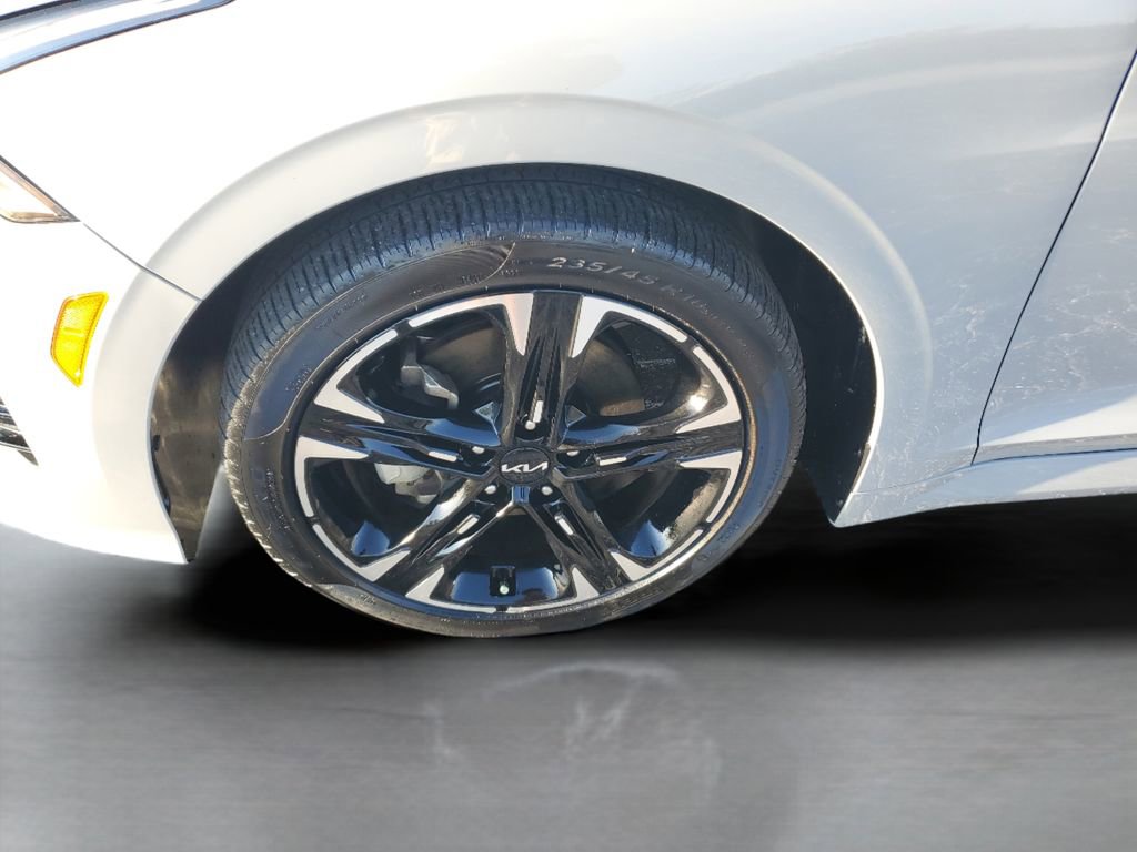 Used 2023 Kia K5 GT-Line image 10