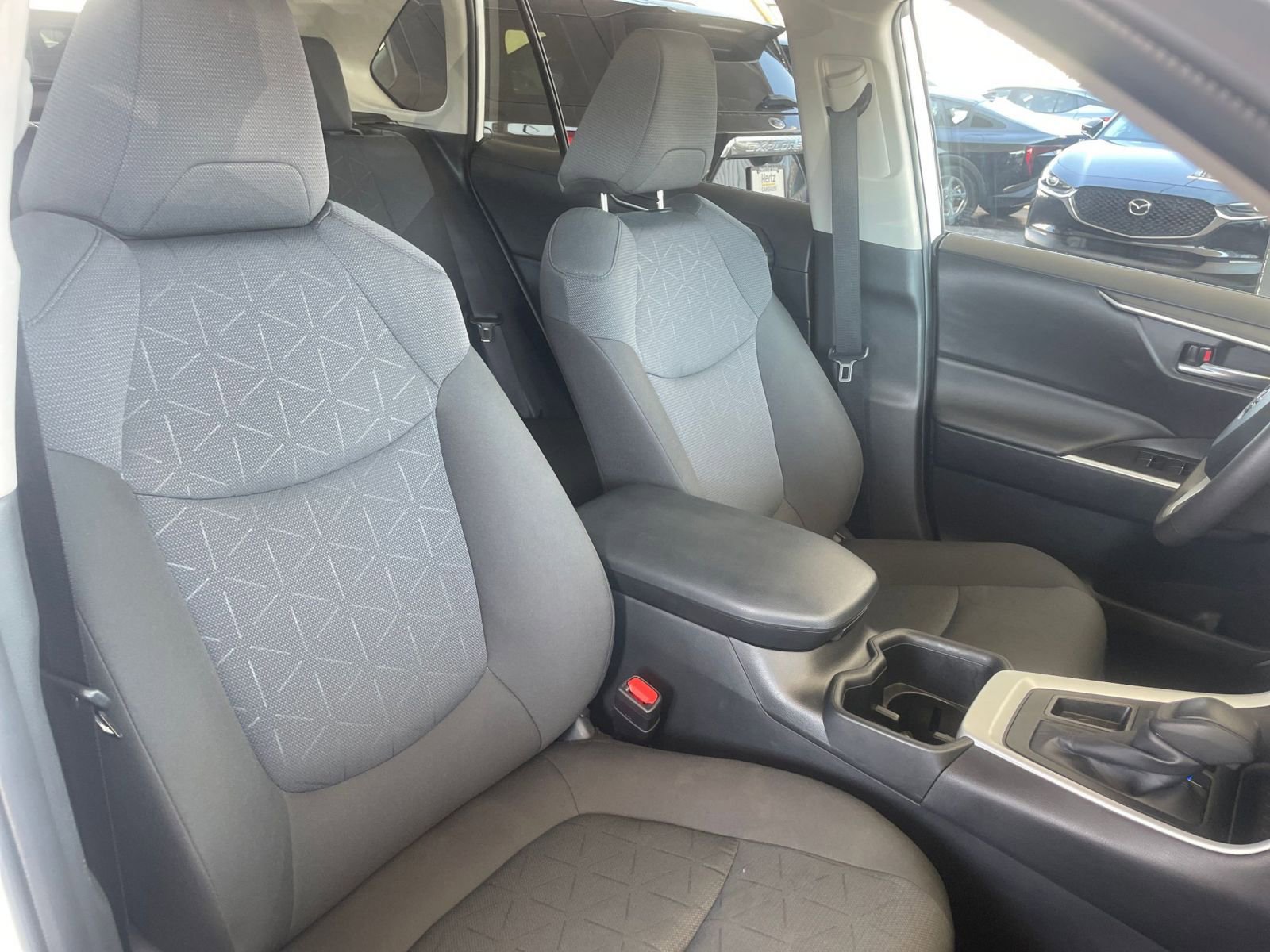 Used 2025 Toyota RAV4 XLE image 36
