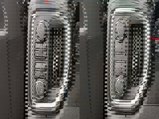 Used 2021 Chevrolet Silverado 1500 LT Trail Boss w/ Convenience Package II AWD/4WD image 22