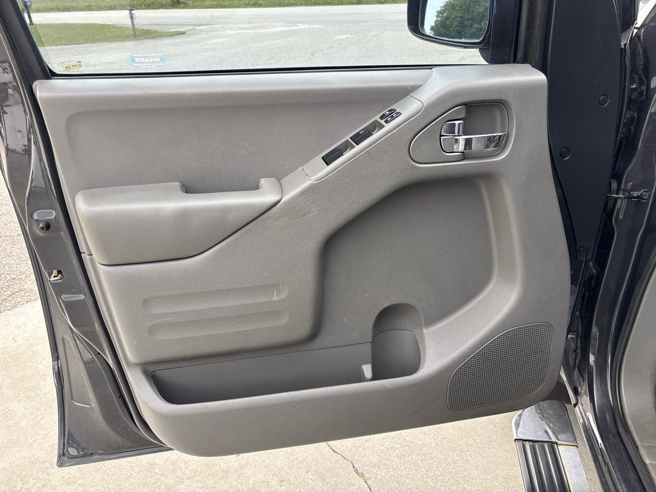 Used 2015 Nissan Frontier SV w/ SV Value Truck Package RWD image 20