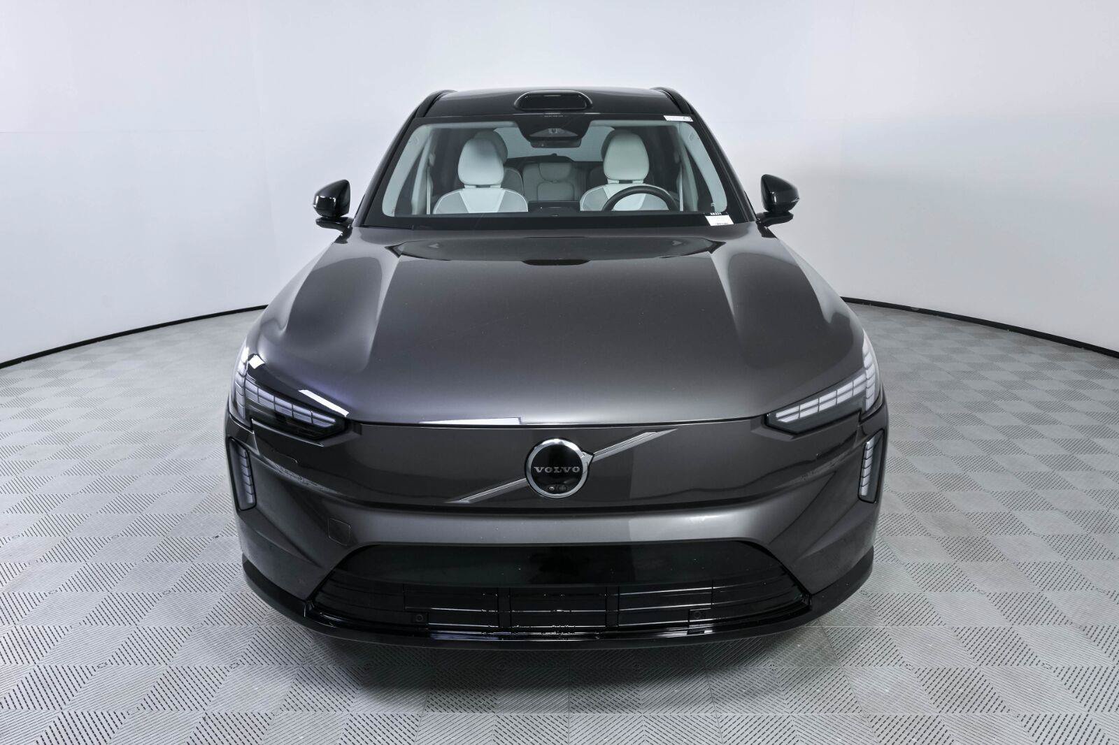 Used 2025 Volvo EX90 Ultra AWD/4WD image 35