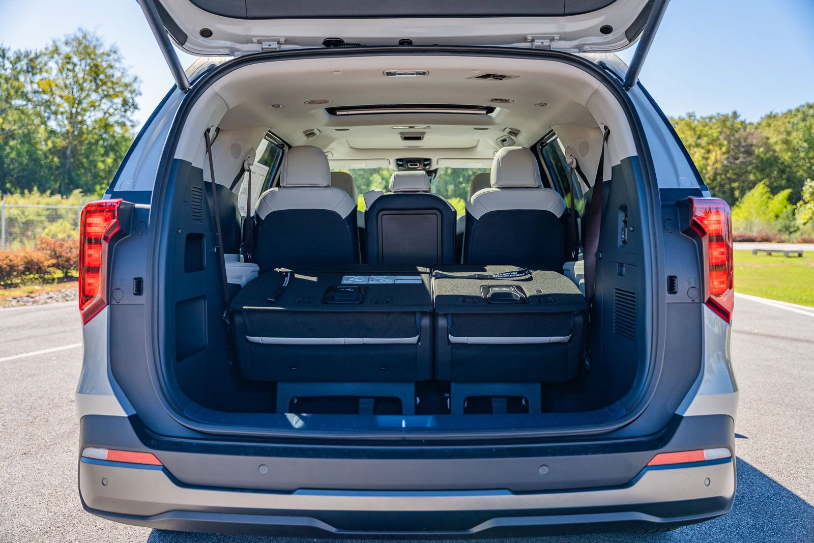 New 2026 Kia Carnival SX w/ SX Dark Edition Package image 12