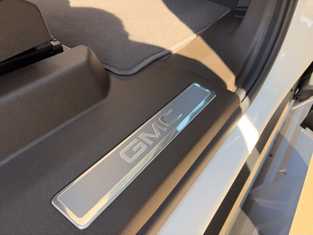 New 2027 GMC Yukon Elevation w/ Elevation Premium Package AWD/4WD image 26