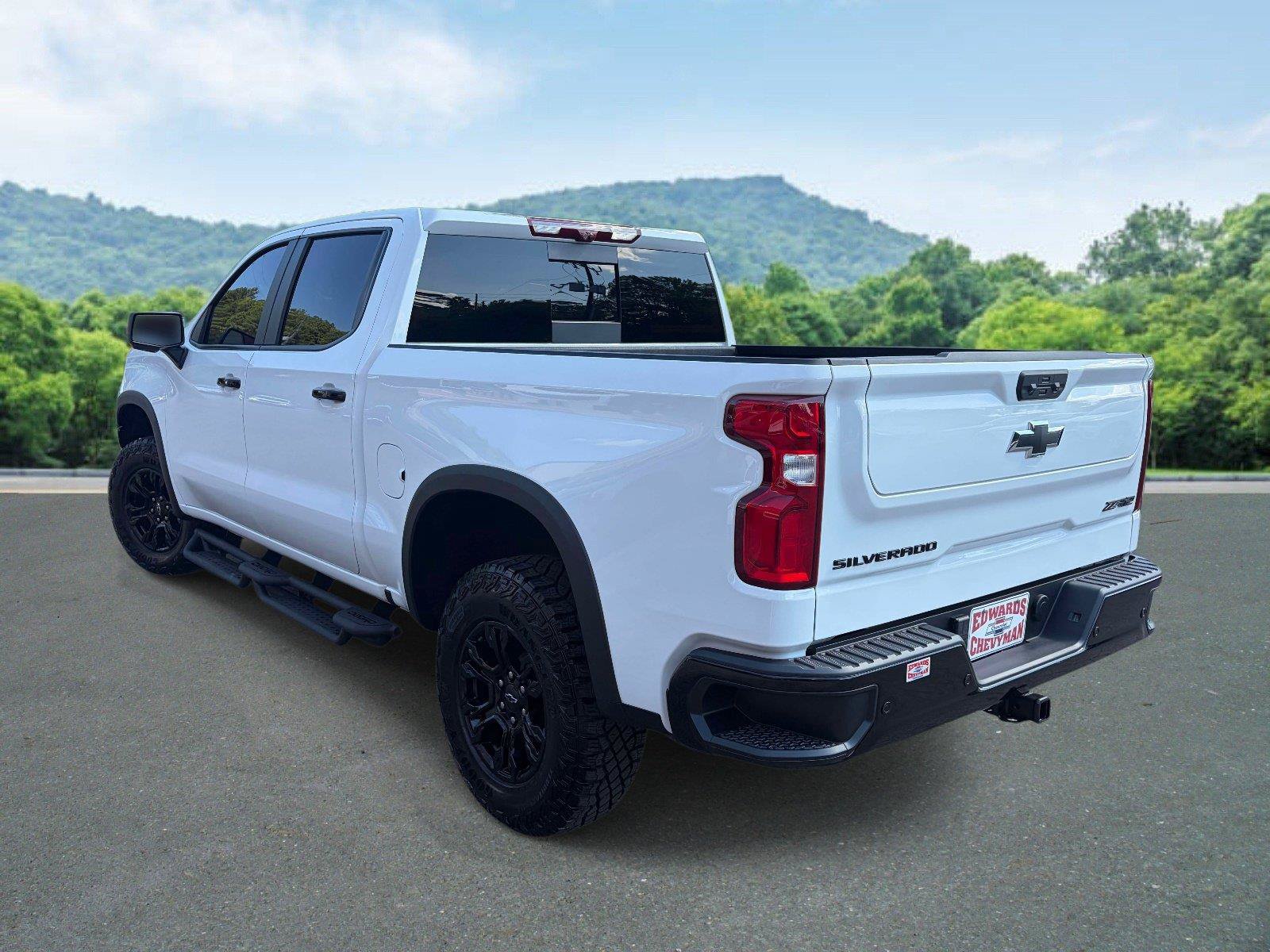 Used 2026 Chevrolet Silverado 1500 ZR2 w/ Dark Appearance Package AWD/4WD image 24
