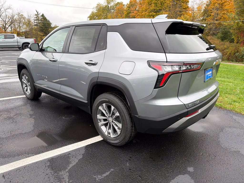 New 2027 Chevrolet Equinox LT w/ Convenience Package II FWD image 5