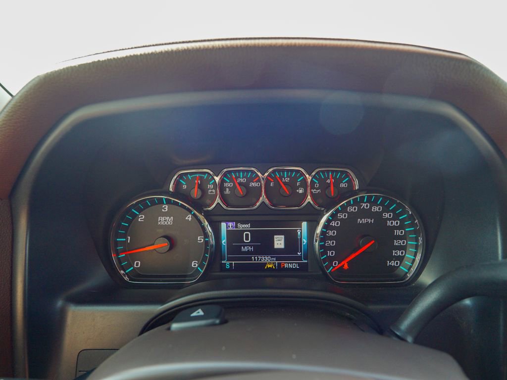 Used 2018 Chevrolet Silverado 1500 High Country image 23