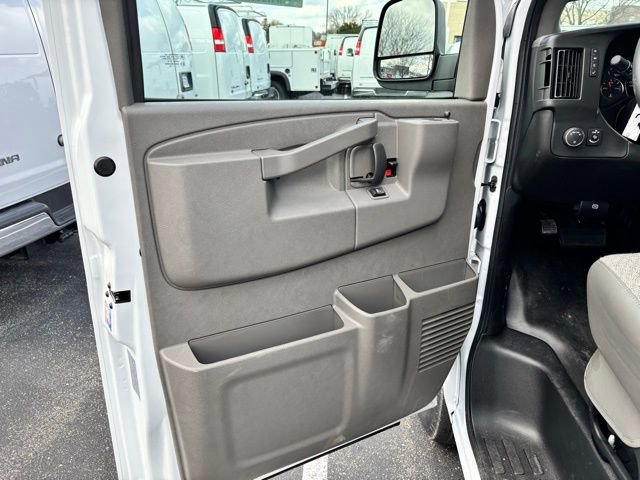 New 2026 GMC Savana 3500 w/ Driver Convenience Package RWD image 15