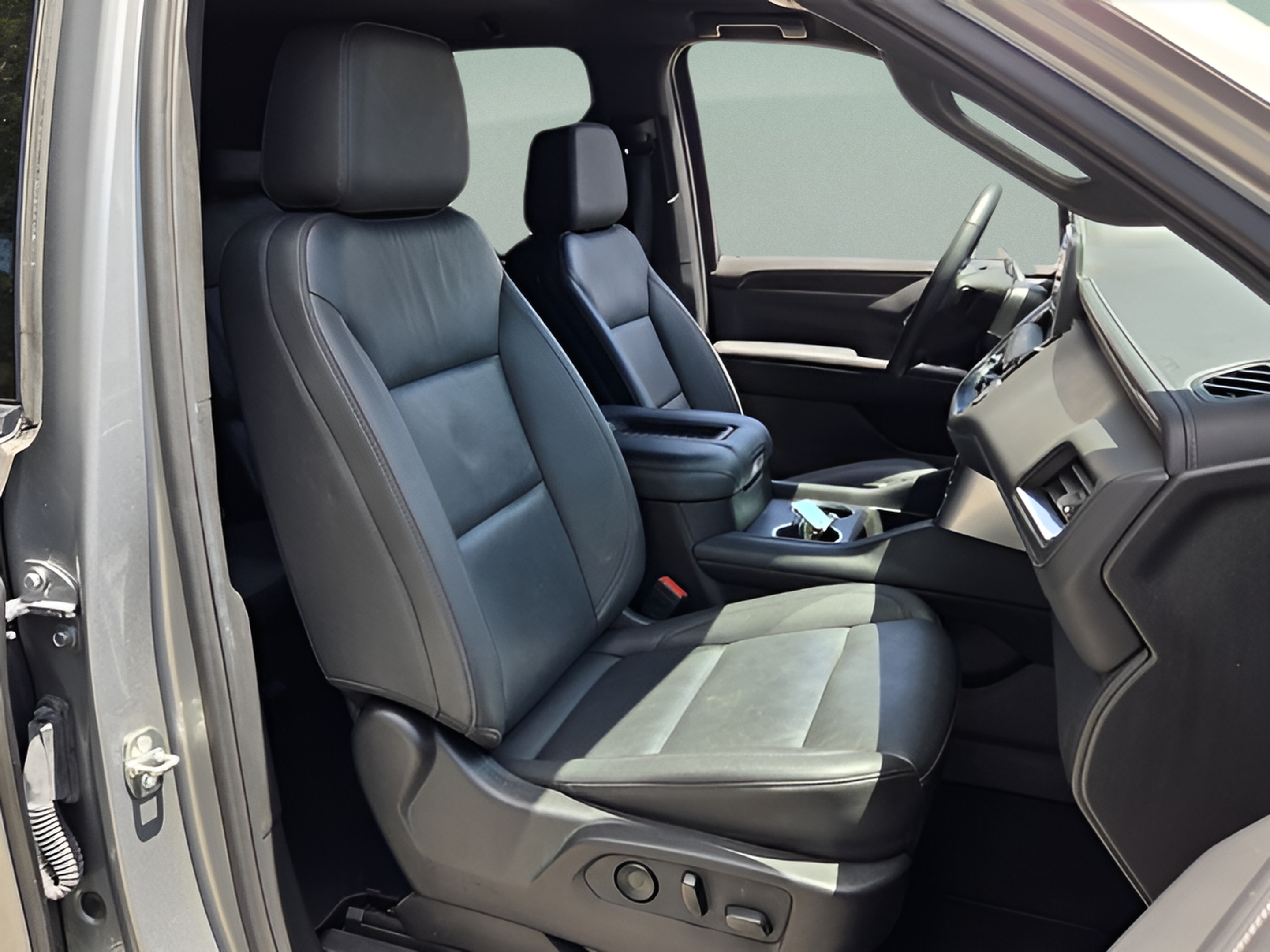 Certified 2024 Chevrolet Tahoe LT w/ Luxury Package RWD image 15