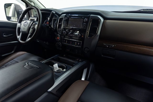 Used 2017 Nissan Titan Platinum Reserve image 23