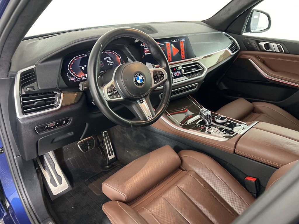 Certified 2022 BMW X5 xDrive40i w/ M Sport Package image 2