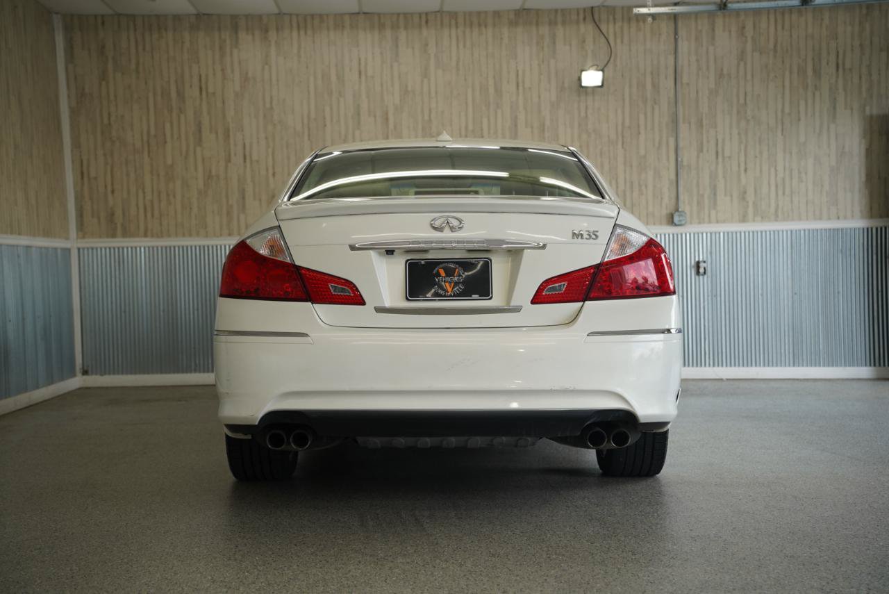 Used 2010 INFINITI M35 w/ Technology Pkg RWD image 8