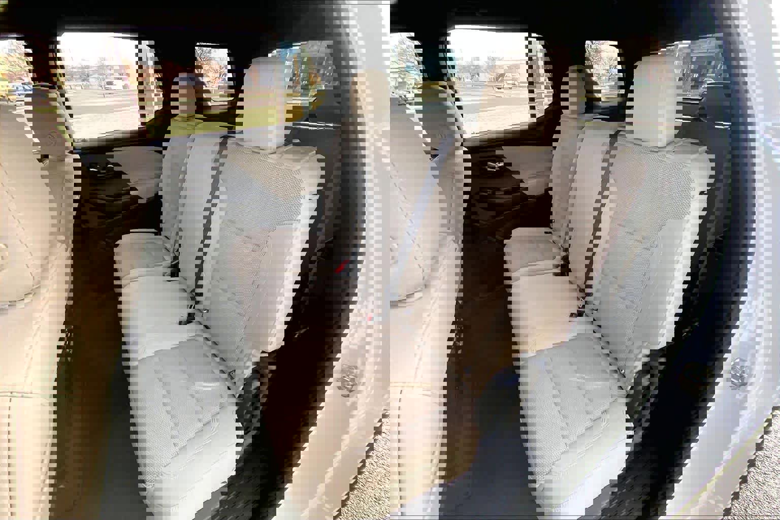 Used 2023 Chevrolet Traverse LS image 20