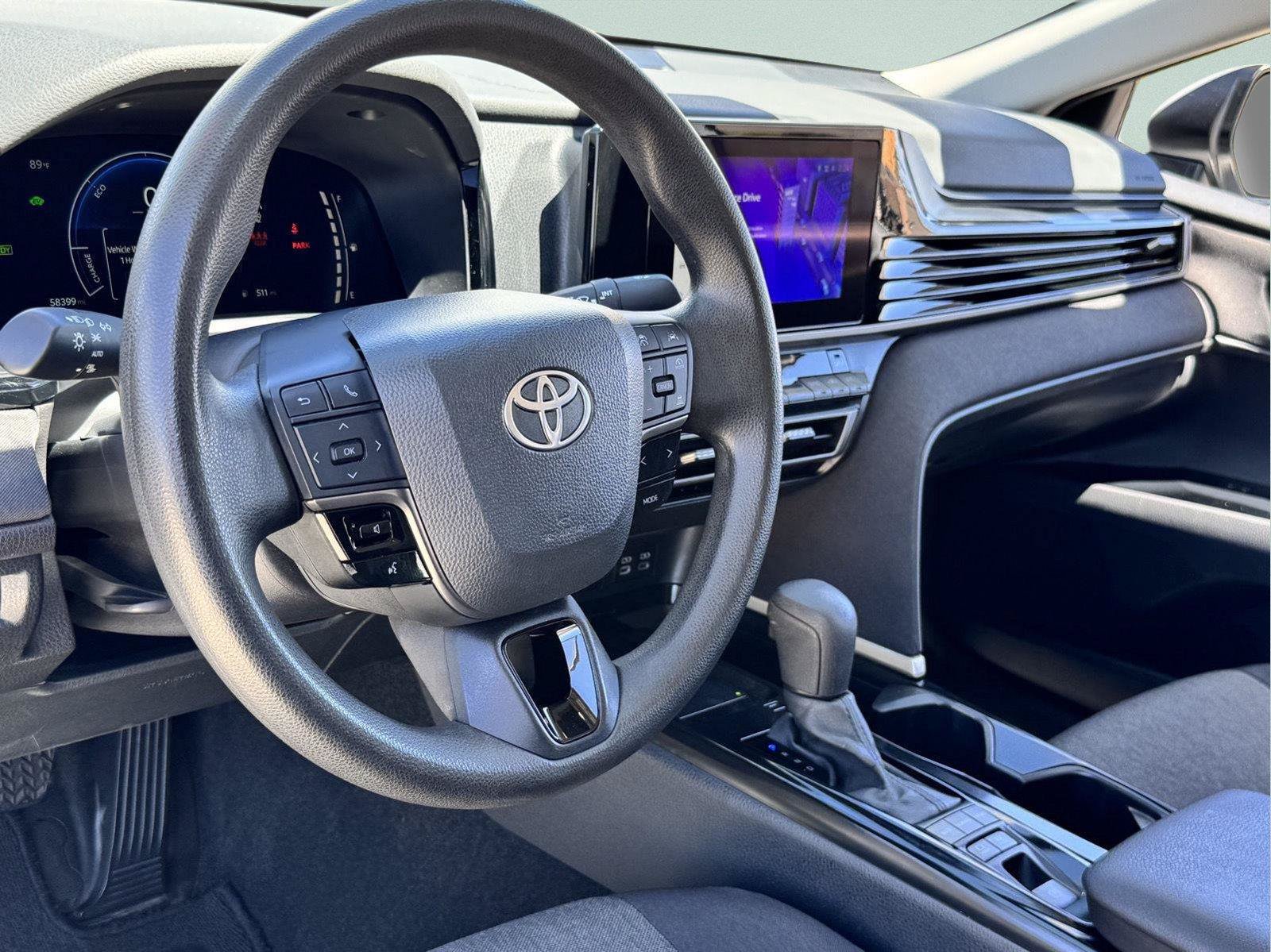 Used 2025 Toyota Camry LE FWD image 22