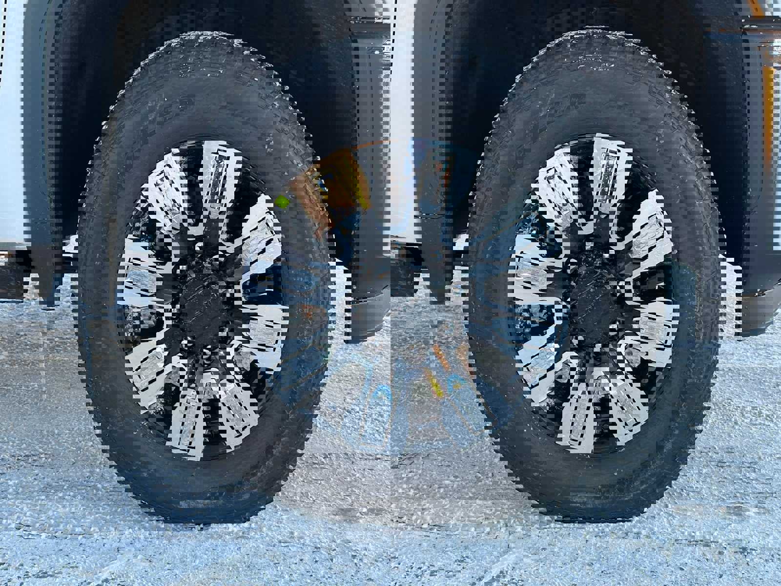 New 2026 GMC Sierra 2500 Denali w/ Denali Reserve Package image 9