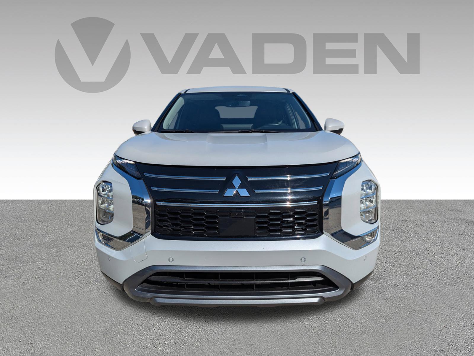 Used 2025 Mitsubishi Outlander SE image 31