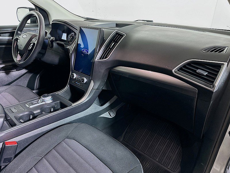 Used 2024 Ford Edge SE w/ Black Appearance Package image 27