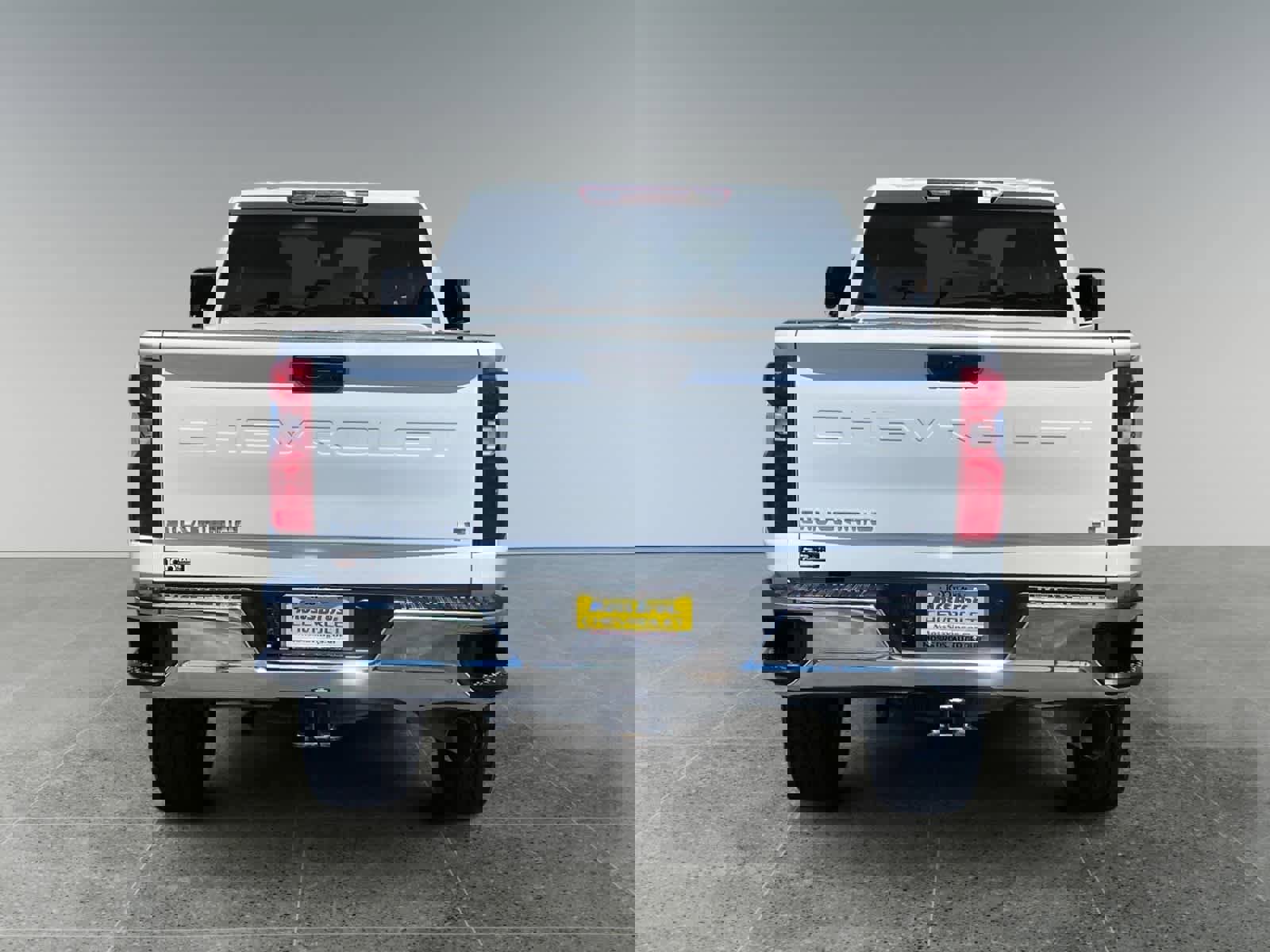 Used 2024 Chevrolet Silverado 3500 LT AWD/4WD image 4