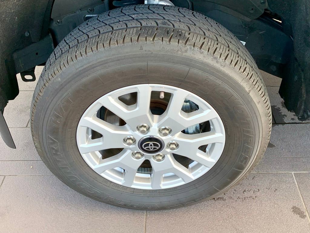 Used 2025 Toyota Tacoma SR5 RWD image 12