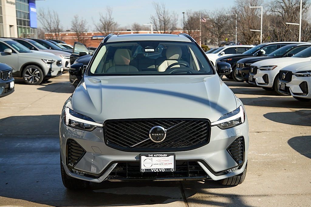 New 2026 Volvo XC60 B5 Ultra w/ Protection Package Premier image 5